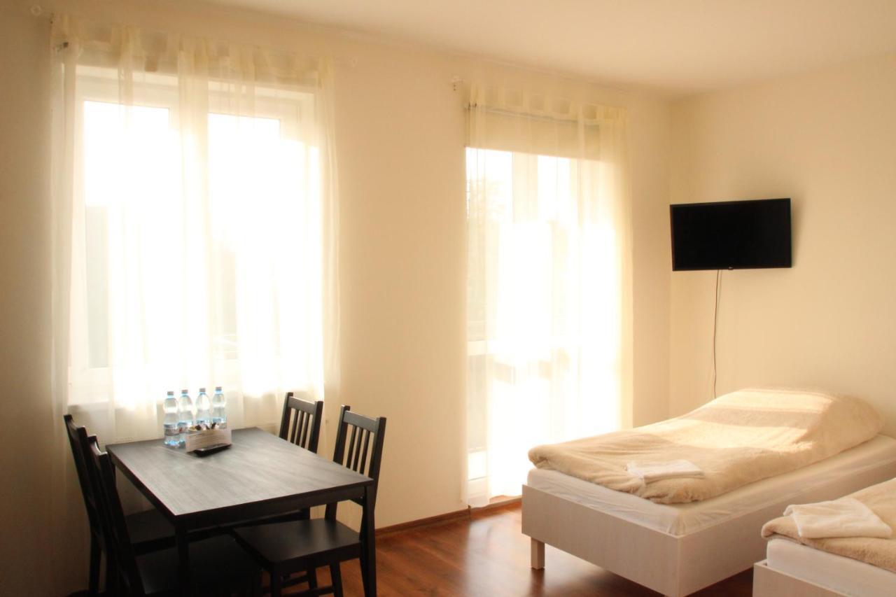 Fredry 8 Appartement Piastow Buitenkant foto