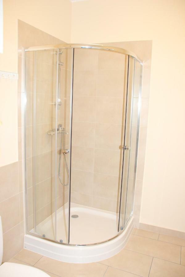 Fredry 8 Appartement Piastow Buitenkant foto