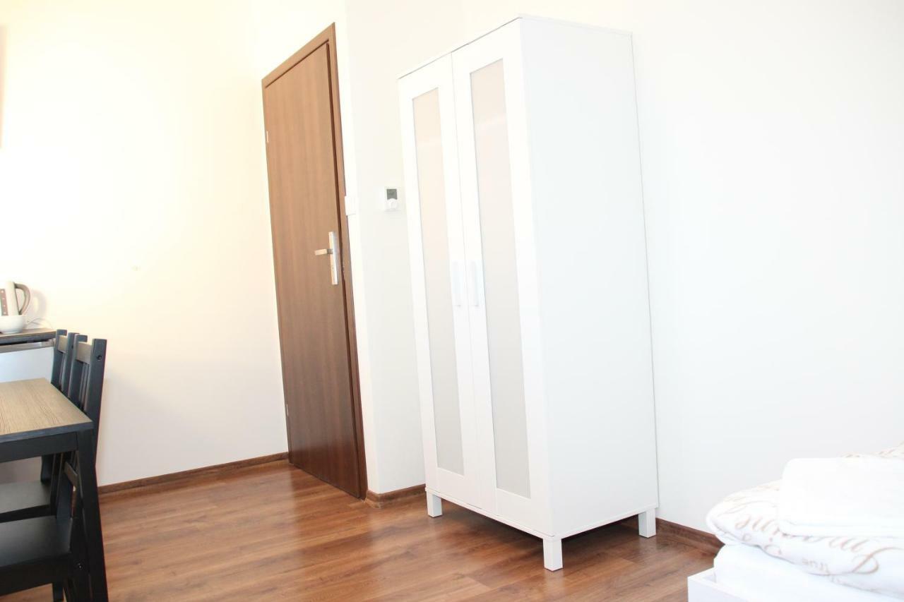 Fredry 8 Appartement Piastow Buitenkant foto