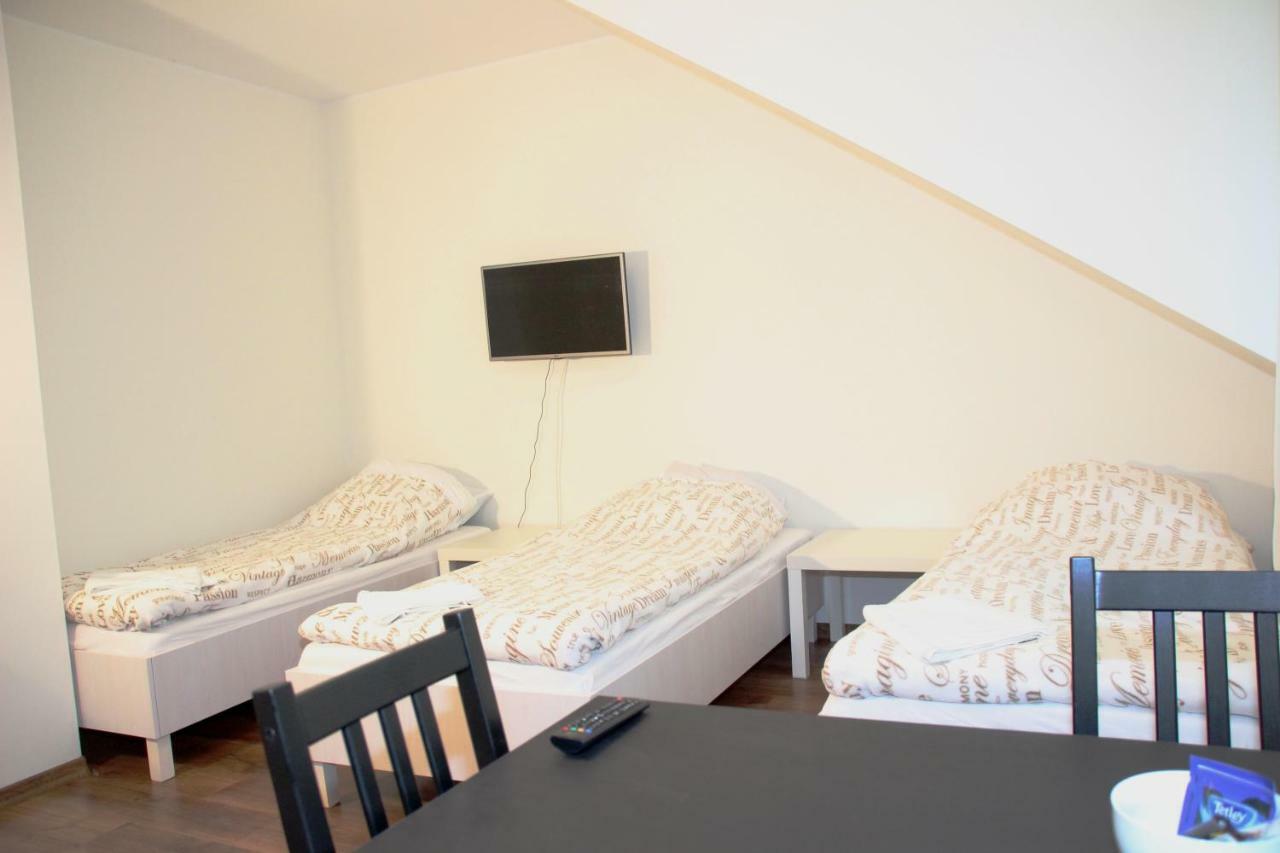 Fredry 8 Appartement Piastow Buitenkant foto