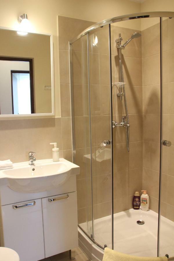 Fredry 8 Appartement Piastow Buitenkant foto